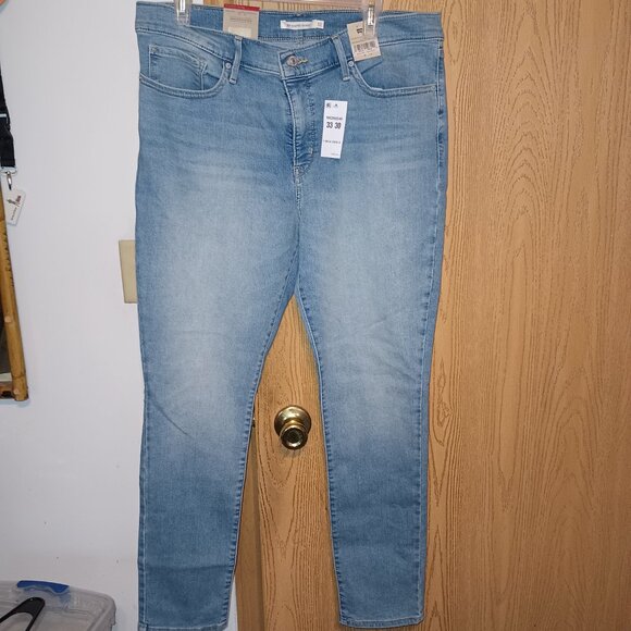 NEW Women's Levi's® 311 Shaping Skinny Cool View Light Wash Jeans 33X30 - Picture 4 of 9